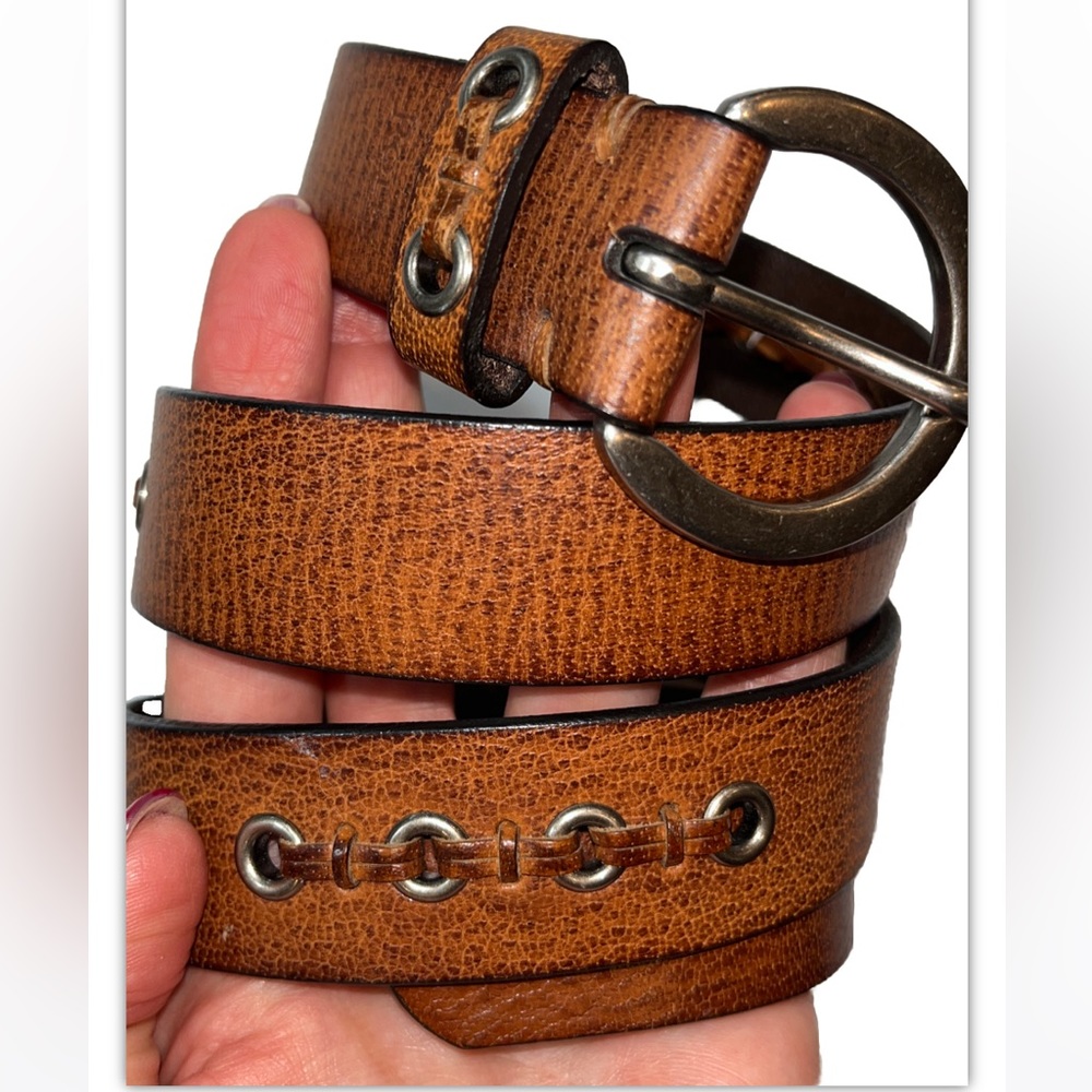 ROLFS BROWN Belt 1”Wide silver round Buckle Silver Grommets Strap Accents 2022 M